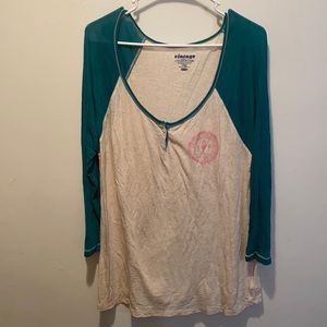 Old Navy Vintage style baseball tee 1994 emblemed